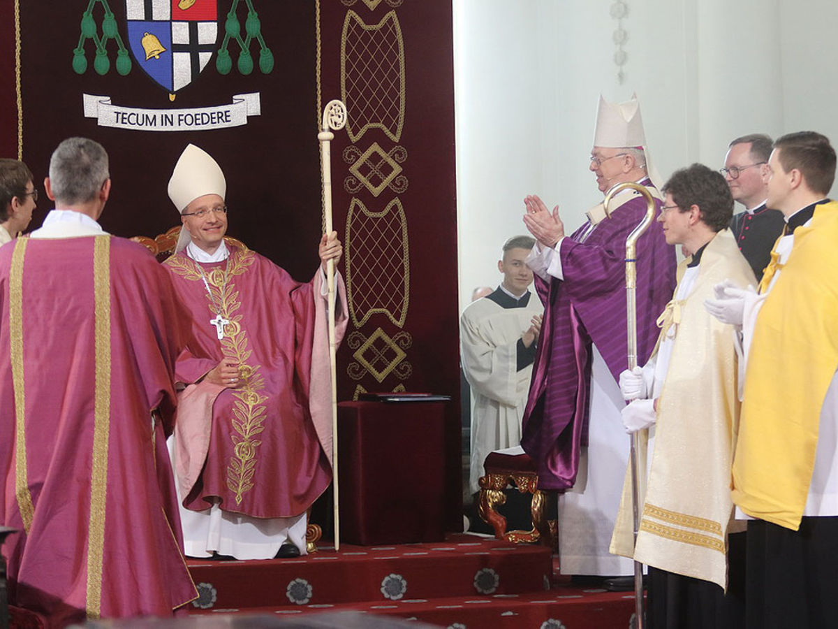 Bischof Dr. Michael Gerber feierlich in sein Amt als Bischof von Fulda eingeführt